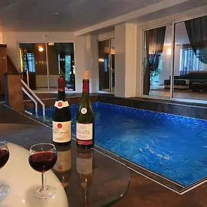 https://au-bois-de-massier-chambre-dhotes.hotels-rhonealpes.com